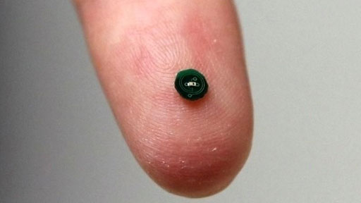 علماء يابانيون يبتكرون مصدر ضوء صغيرا قادرا على الطيران