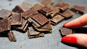 تحلية الشوكولا بطريقة صحية نافعة