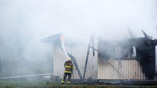 حرائق تجلي مئات اللاجئين في السويد