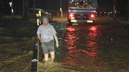 السلطات تطلب من الآلاف إخلاء منازلهم بعد أمطار غزيرة في شمال شرق اليابان