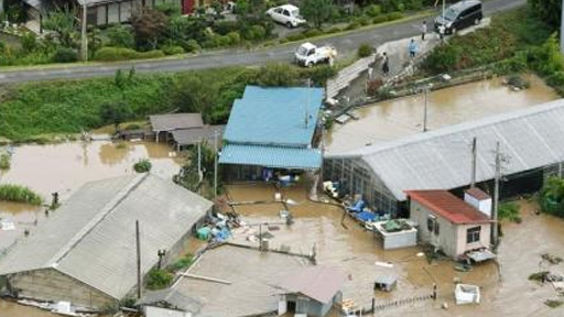 نورو يجتاح إحدى الجزر الكبرى في اليابان بعد تحوله لعاصفة استوائية