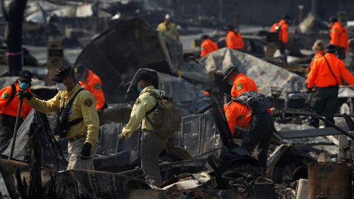 حرائق الغابات تستعر في كاليفورنيا مع وصول عدد القتلى إلى مستوى قياسي