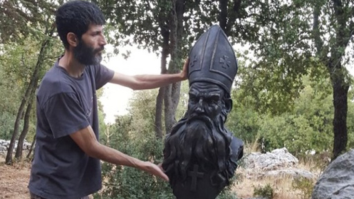 رفع تمثال للبطريرك موسى العكاري في حديقة البطاركة