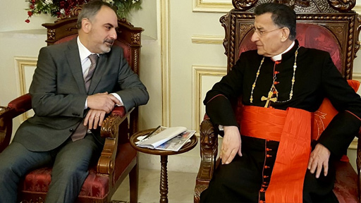 البطريرك الرّاعي يتابع استقبال المهنّئين بالعيد