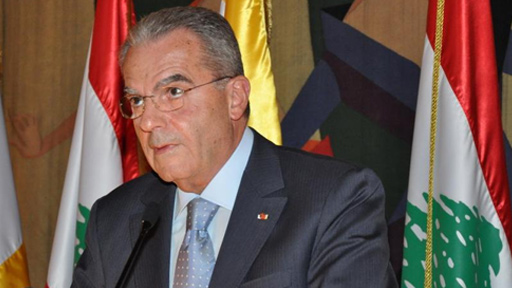 رئيس المجلس المارونيّ السّابق يهنّئ المطران رفيق الورشا