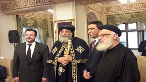 البابا تواضروس يستقبل المهنّئين بعيد الغطاس