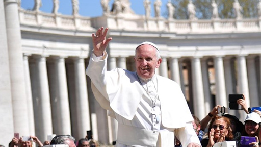 البابا فرنسيس يغرّد على موقع تويتر