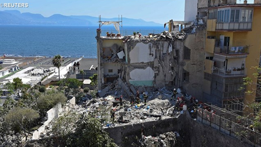 إيطاليا: قُرب البابا من ضحايا مأساة في توري أنونزياتا