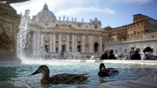 Italy drought: Vatican turns of fountains to save water