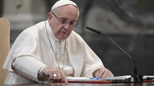 البابا فرنسيس يغرّد على موقع تويتر