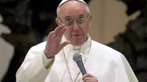 البابا فرنسيس يغرّد على موقع تويتر