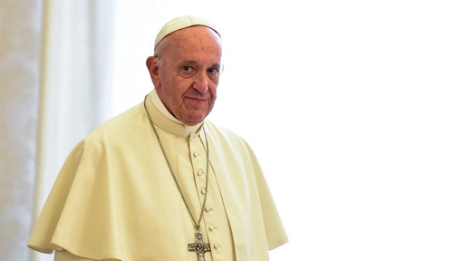 البابا فرنسيس يغرّد على موقع تويتر