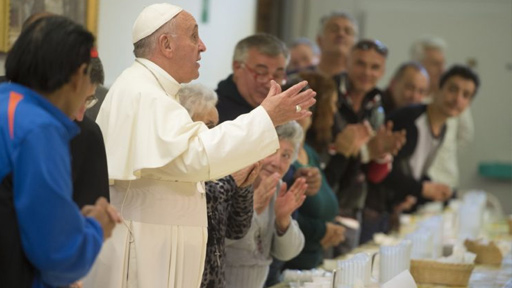 البابا فرنسيس يشجّع على دعم الفقراء غذائيًّا