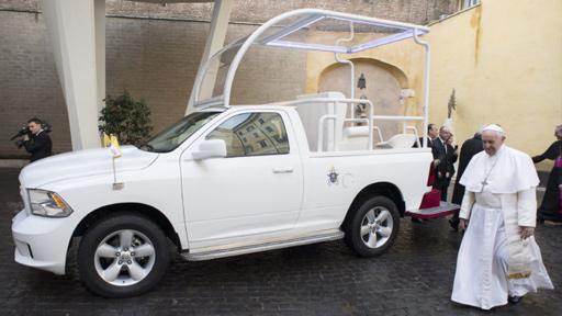 سيّارة.. هديّة من الشّعب المكسيكيّ للبابا فرنسيس