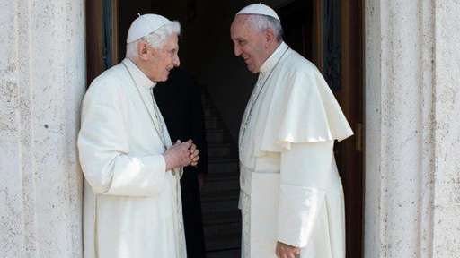 عيد الميلاد يجمع البابوين فرنسيس وبنديكتوس السّادس عشر