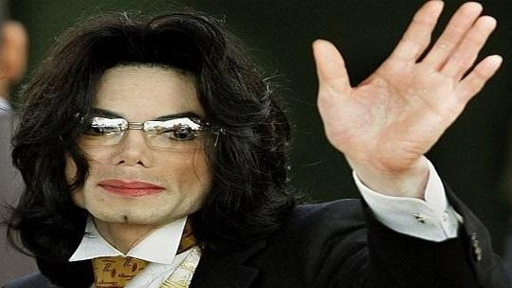 طبيب مايكل جاكسون يؤكد أنه وصل إلى المستشفى على قيد الحياة