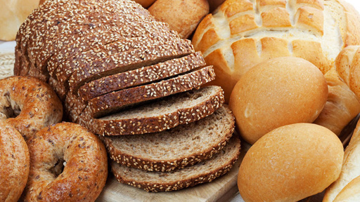 العلماء يكشفون حقيقة مضار وفوائد الخبز بنوعيه