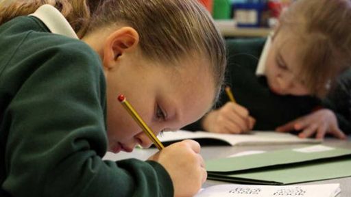 بدء الدراسة في الصباح الباكر يضر الصحة والاقتصاد