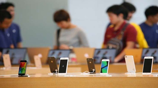 علماء يدقون ناقوس خطر الهواتف الذكية