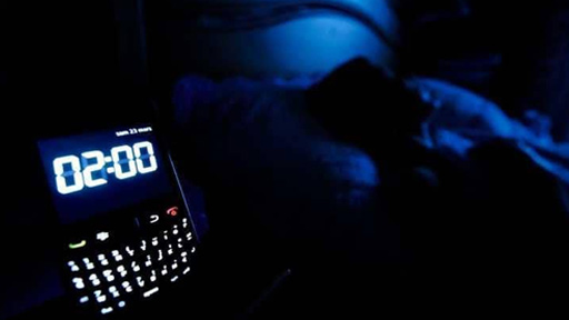 كيف تعود للنوم إذا استيقظت منتصف الليل؟