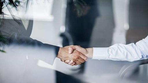 ما علاقة قوة المصافحة بصحة القلب؟