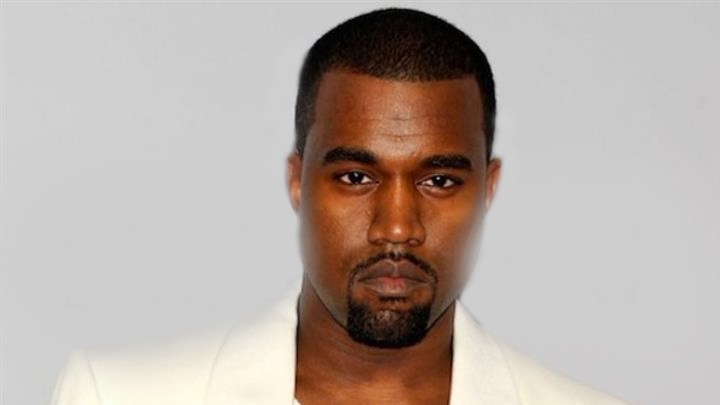 زوج كيم كاردشيان... من مغنّي راب إلى مسيحيّ ملتزم