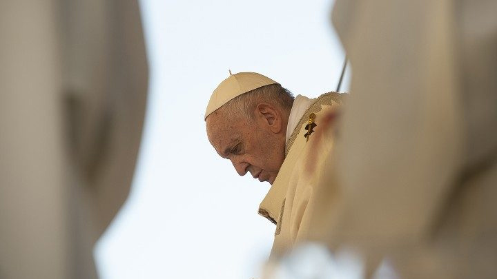 البابا فرنسيس: المحبّة هي على الدّوام الطّريق الرّئيسيّة للكمال