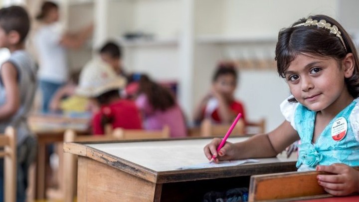 البابا يصلّي من أجل الطّلّاب المحرومين من الحقّ بالتّعليم بسبب الحروب والإرهاب