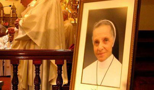 الأم جوليان الورديّة مؤسسة جمعية الدومينيكانيّات المرسلات العابدات