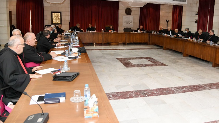 المطارنة الموارنة: لتشكيل حكومة قادرة على إيقاف مسيرة الانهيار