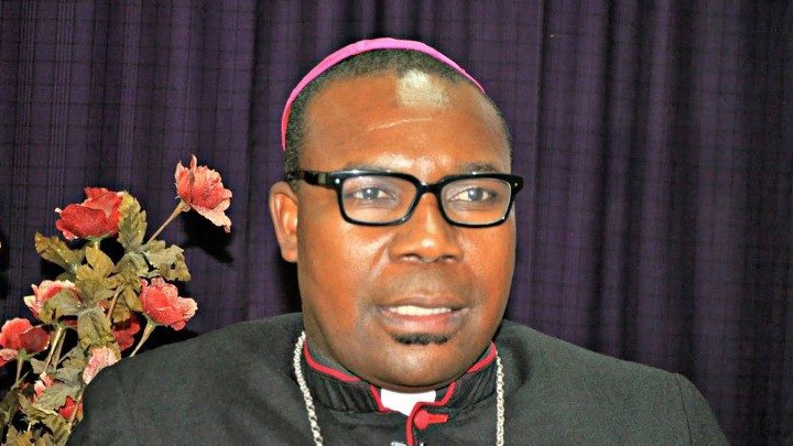 أنغولا: منطقة مهملة ومعاهد دينيّة وإيمان بالسحر - بعض التحدّيات التي تواجه أبرشيّة هوامبو