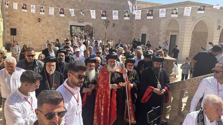 أفرام الثّاني بدأ زيارته إلى طورعبدين، والتّفاصيل؟
