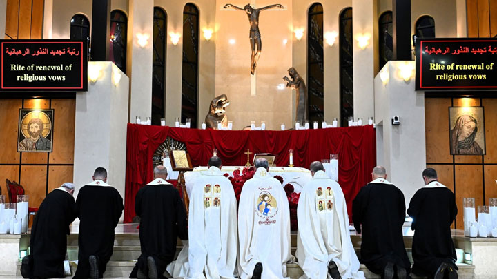 آباء جمعيّة المرسلين اللّبنانيّين الموارنة في أستراليا جدّدوا نذورهم الرّهبانيّة