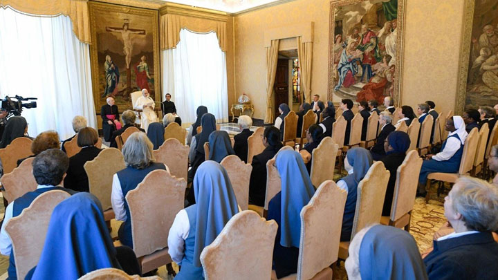 البابا لبنات مار بولس: إحملن للجميع، لاسيّما للأشدّ ضعفًا، الرّجاء الّذي يأتي من العلى