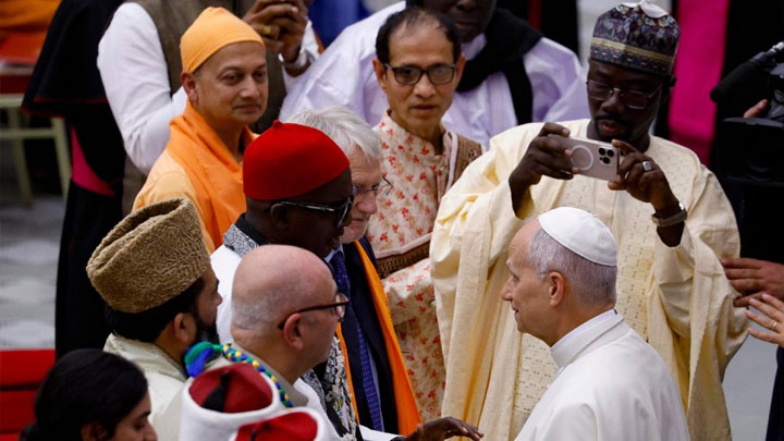 ما هي الوثيقة المجمعيّة الّتي يحُتفل بذكرى صدورها السّتّين؟