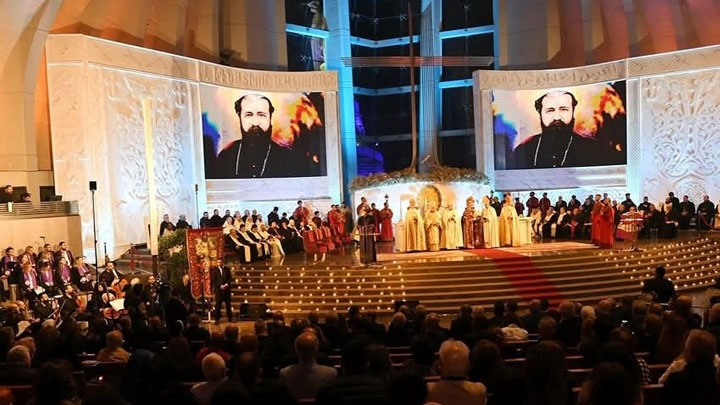 ميناسيان: قداسة مالويان نداء لكلّ واحد منّا أن نعيش إيمانًا يحبّ ويصمد حتّى النّهاية