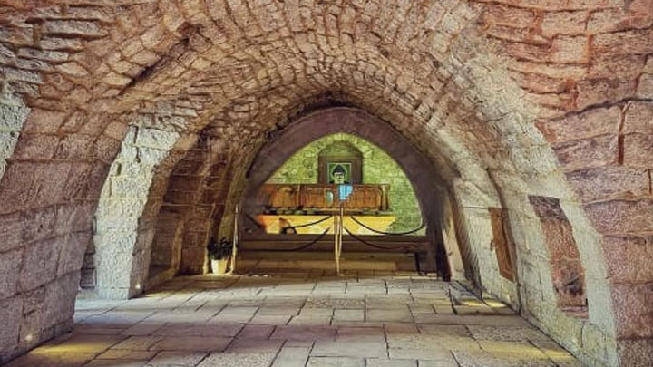 ضريح مار شربل- عنّايا لبس حلّته الجديدة!