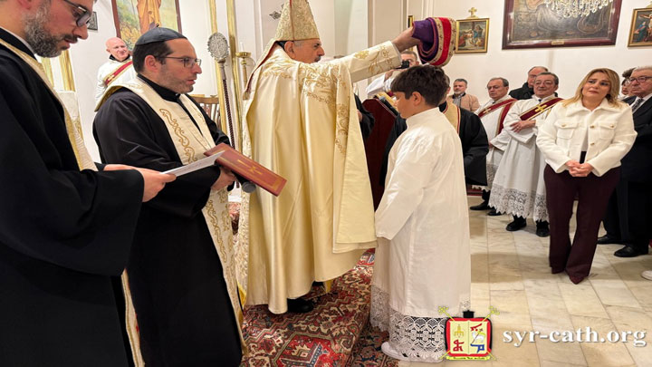 يونان رسم شمّاسًا قارئًا في كنيسة قلب يسوع الأقدس- إسطنبول