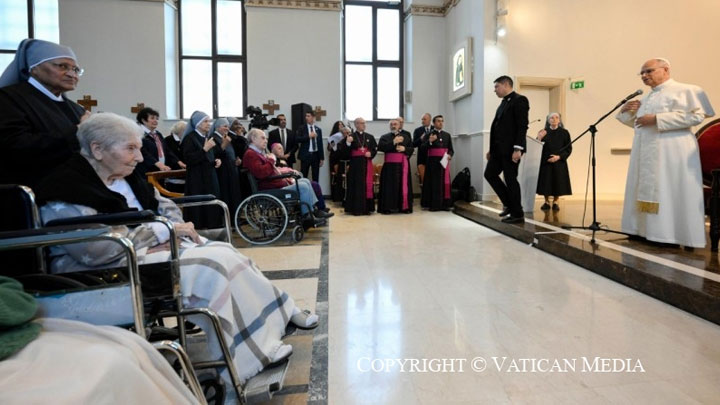 كلمات ملهمة وجّهها البابا إلى أخوات الفقراء الصّغيرات والمقيمين في دار المسنّين في إسطنبول