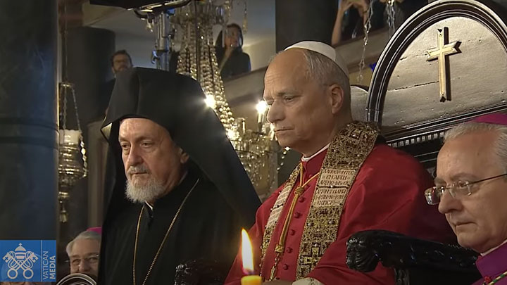 البابا يشارك في القدّاس الإلهيّ من كنيسة مار جاورجيوس البطريركيّة- إسطنبول