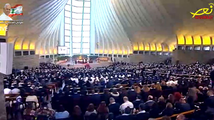 توجّه البابا في هذه الأثناء إلى حريصا