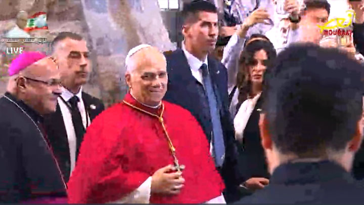 البابا تحت أنظار سيّدة لبنان- حريصا
