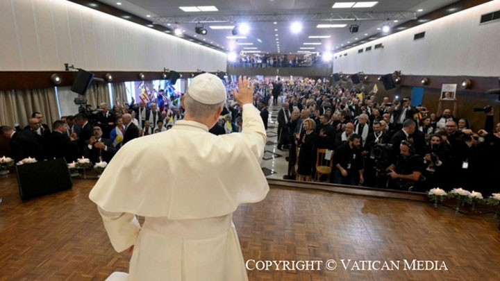 البابا من دير الصّليب: إنّكم في قلب الله