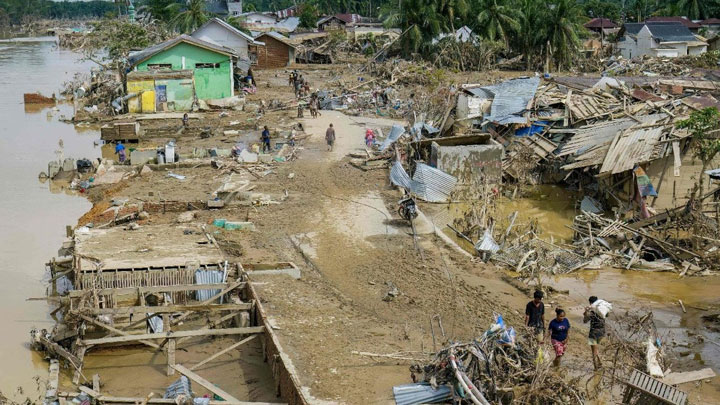 مساعدات بابويّة إلى بلدان جنوب شرق آسيا