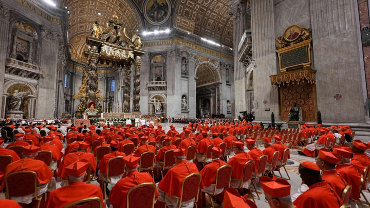 البابا يعقد أوّل كونسيستوار استثنائيّ خلال حبريّته، والتّفاصيل؟