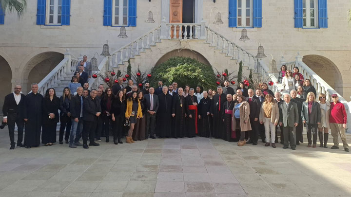 الرّاعي احتفل بقدّاس وغداء العيد مع عائلة الصّرح البطريركيّ