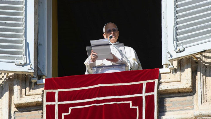 البابا: لا نسمحنّ للأوهام بأن تطفئ شعلة الحبّ في العائلات المسيحيّة