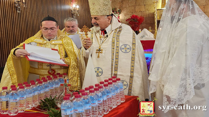 يونان في الدّنح: علينا أن نحيا المحبّة الحقيقيّة الّتي تجمع ولا تفرّق