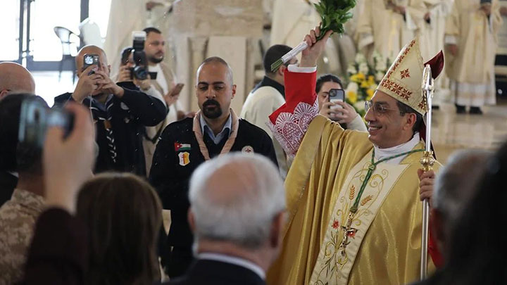 آلاف الحجّاج الكاثوليك تقاطروا إلى موقع المغطس اليوم، والتّفاصيل؟