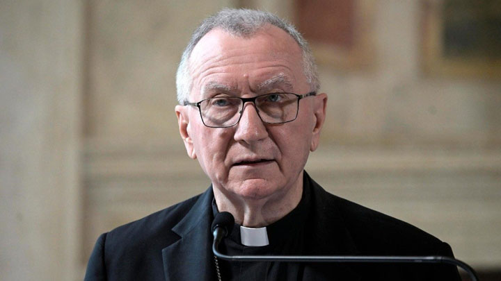 ماذا عن تفاصيل زيارة بارولين إلى الكويت؟